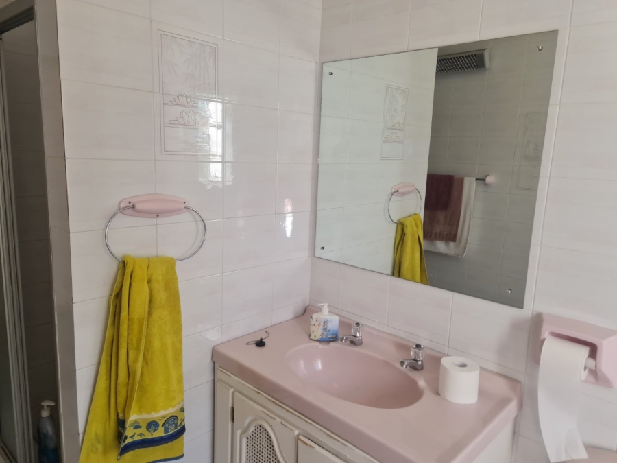 4 Bedroom Property for Sale in Safari Gardens North West